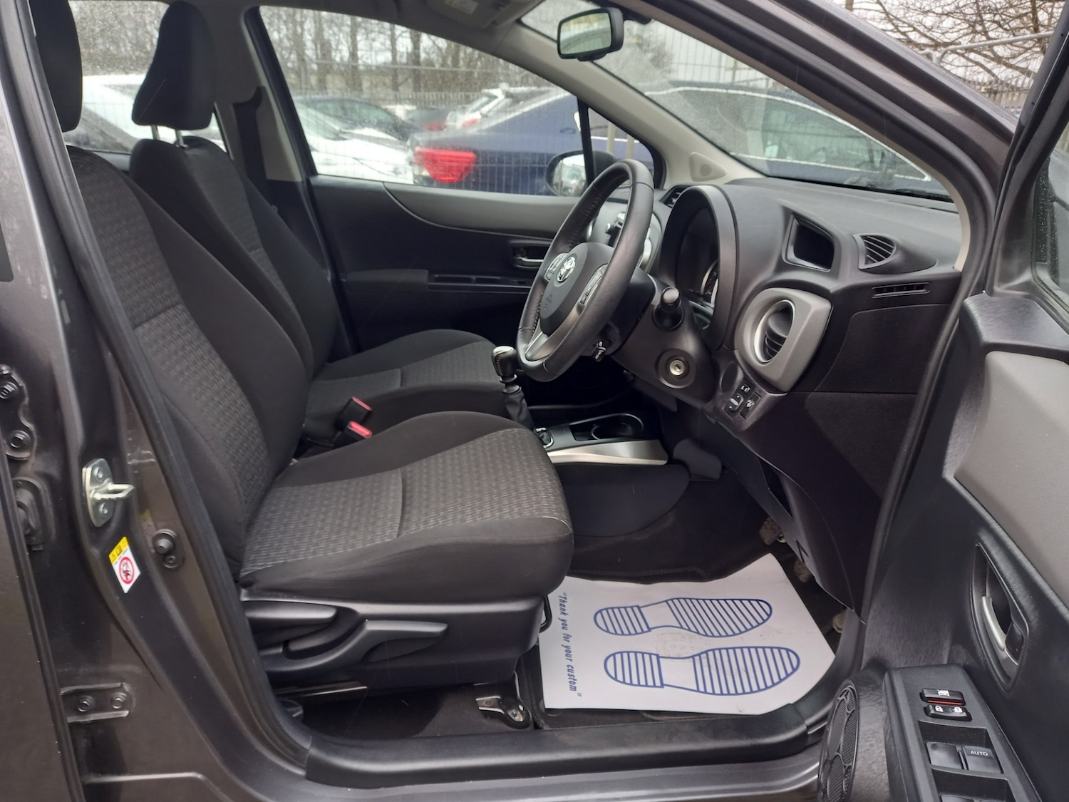 Used Toyota Yaris 2014 for sale - 77391979: Photo 11