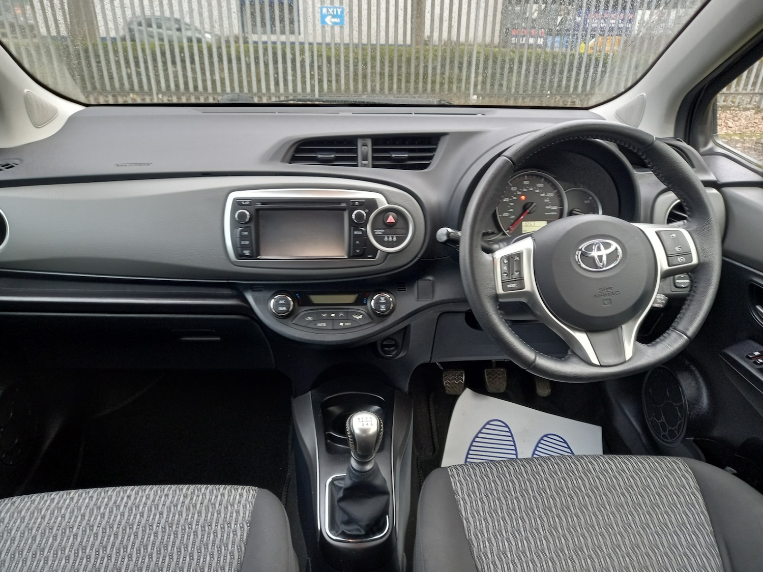 Used Toyota Yaris 2014 for sale - 77391979: Photo 12