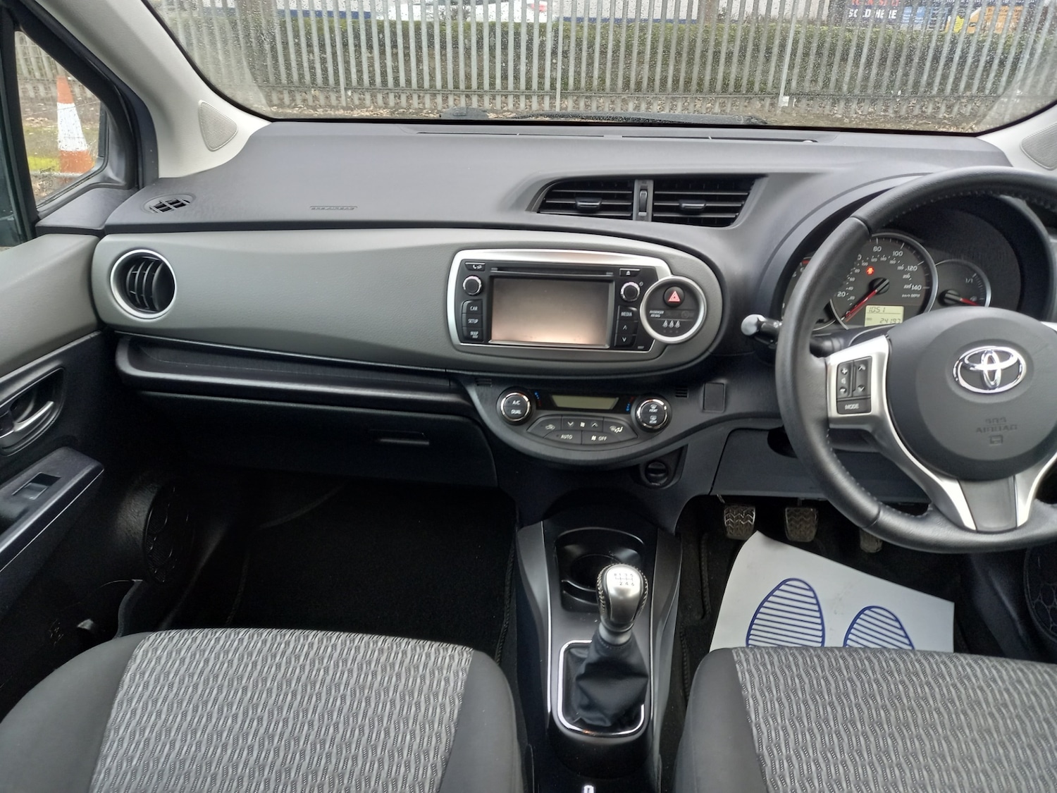 Used Toyota Yaris 2014 for sale - 77391979: Photo 13