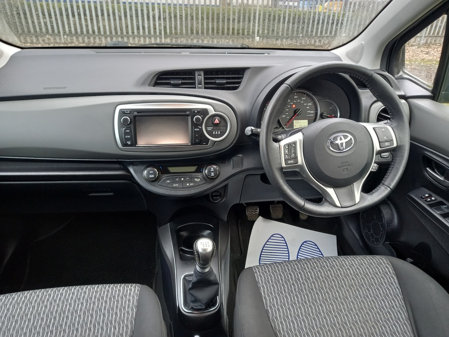 Used Toyota Yaris 2014 for sale - 77391979: Photo 14