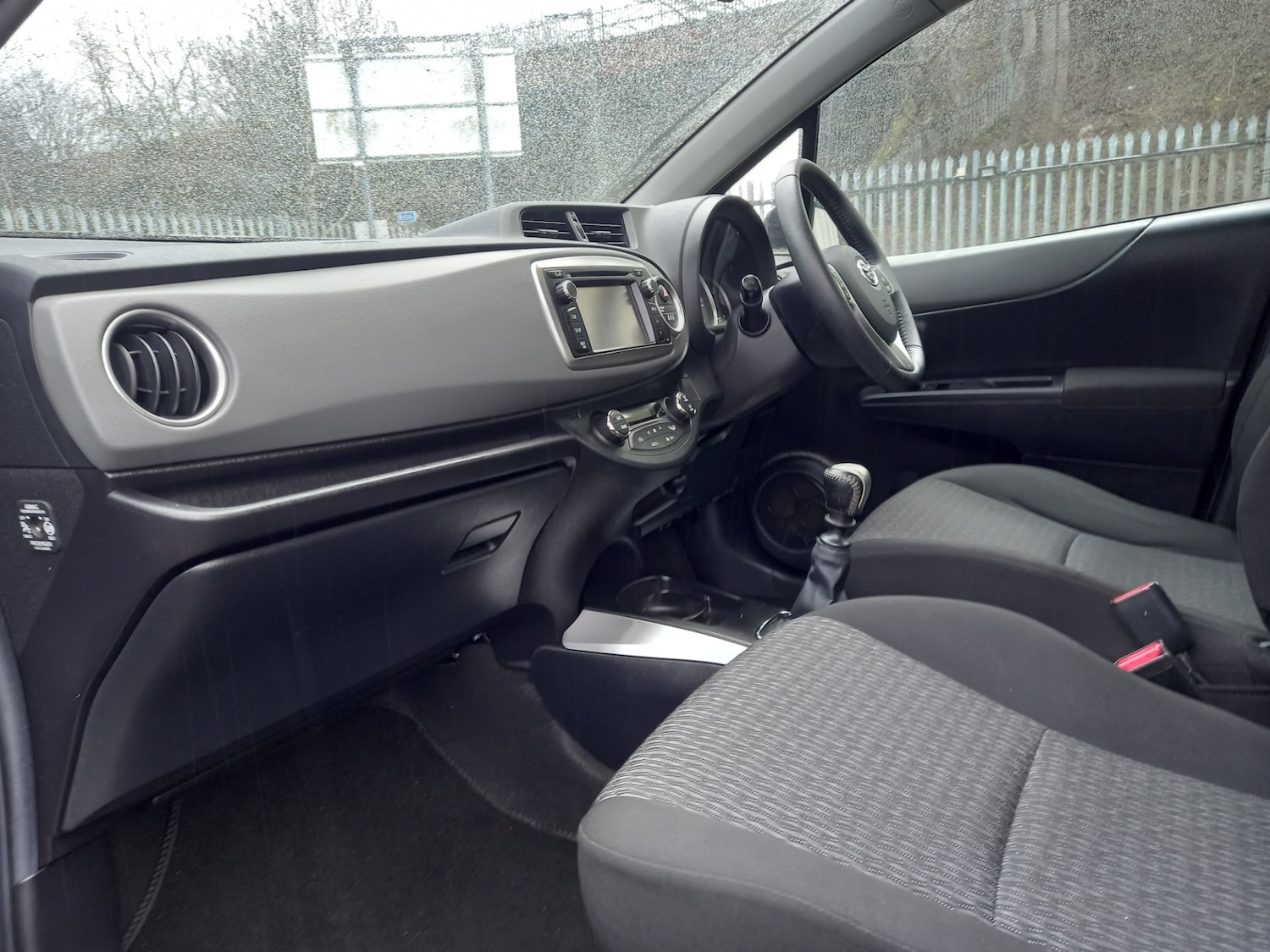 Used Toyota Yaris 2014 for sale - 77391979: Photo 19