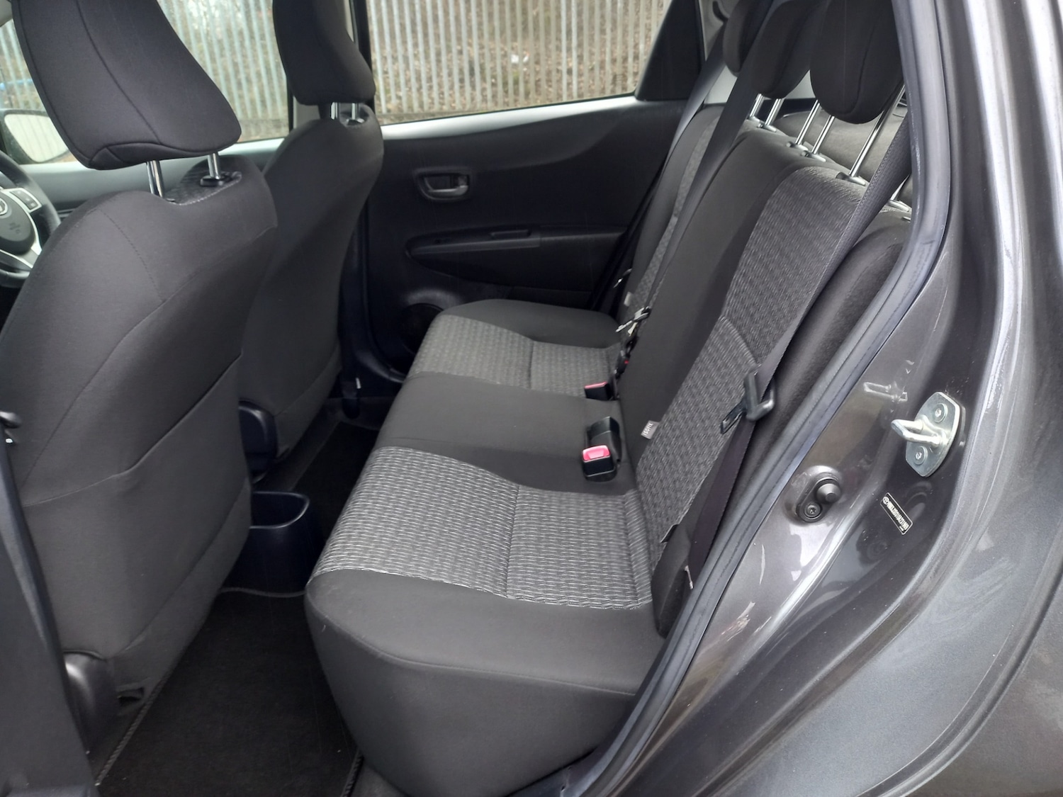 Used Toyota Yaris 2014 for sale - 77391979: Photo 21