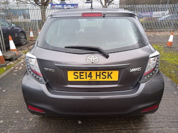 Used Toyota Yaris 2014 for sale - 77391979: Photo