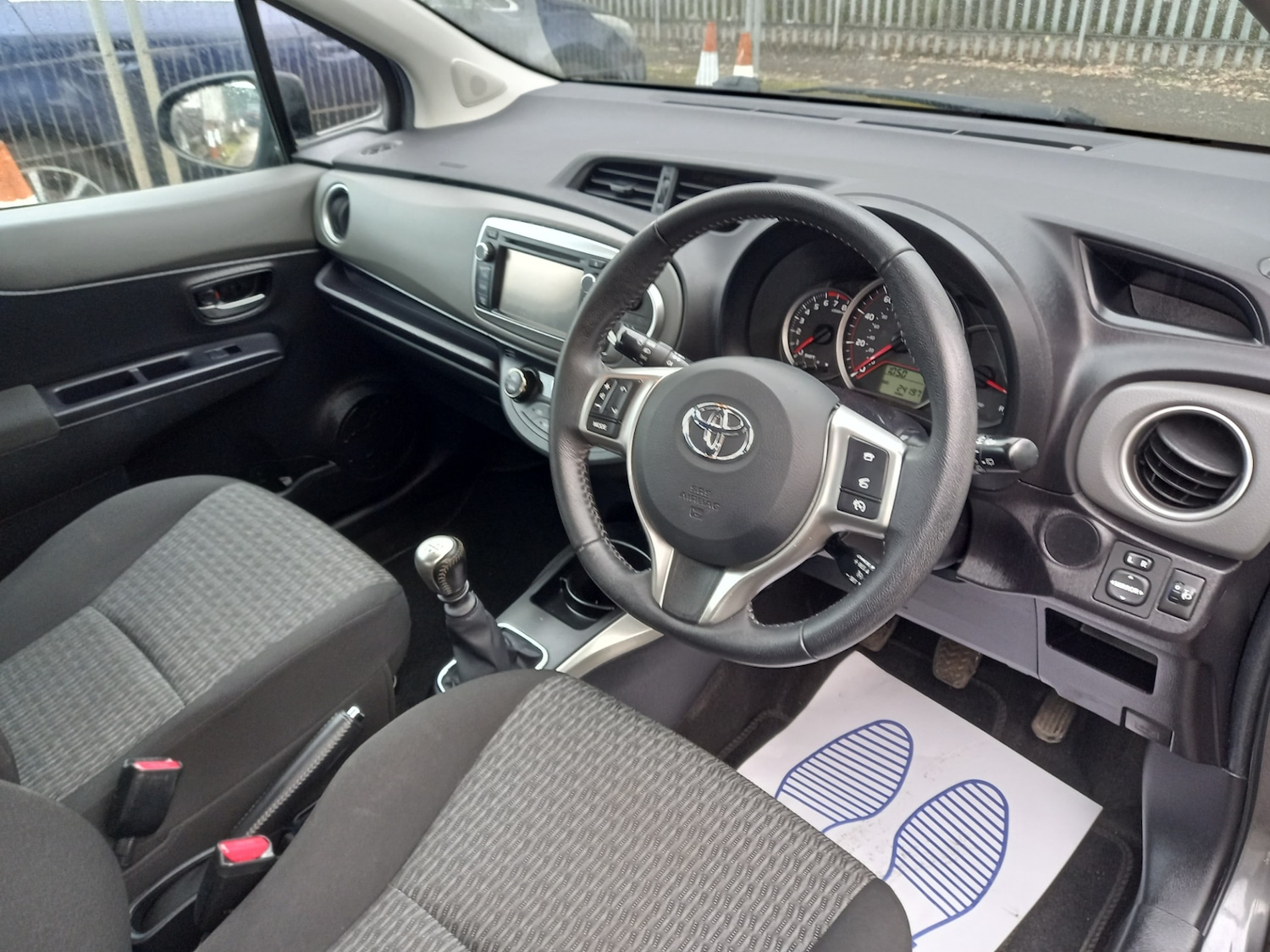 Used Toyota Yaris 2014 for sale - 77391979: Photo 9