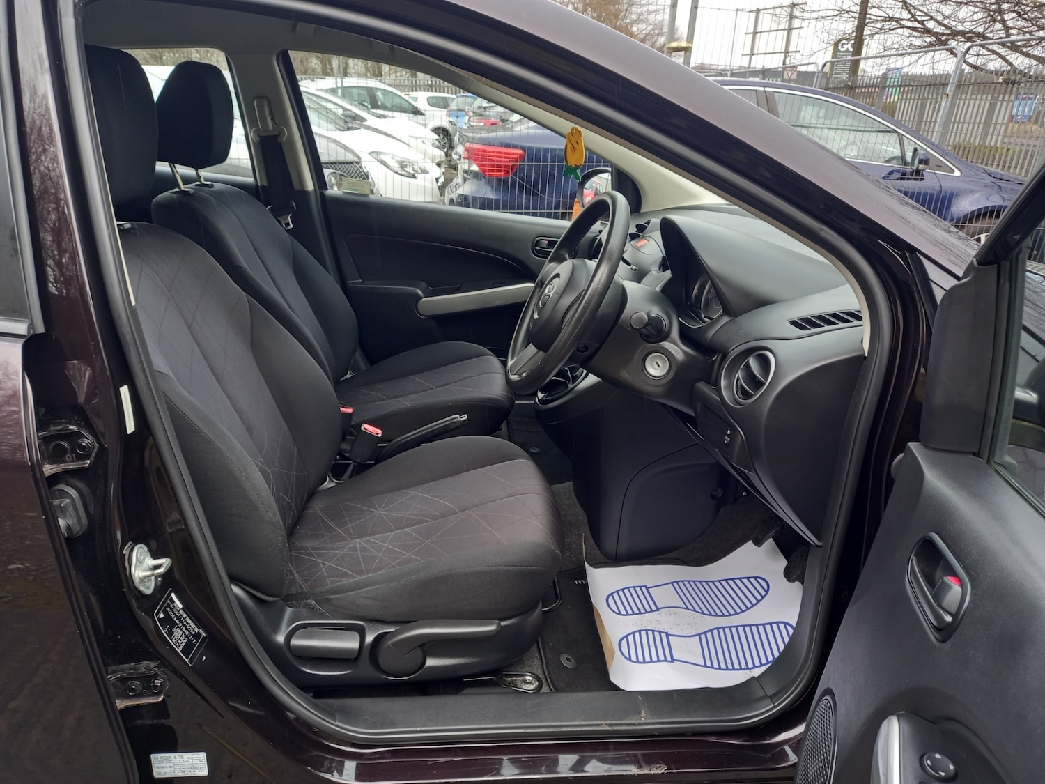 Used Mazda Mazda2 2013 for sale - 77813191: Photo 11