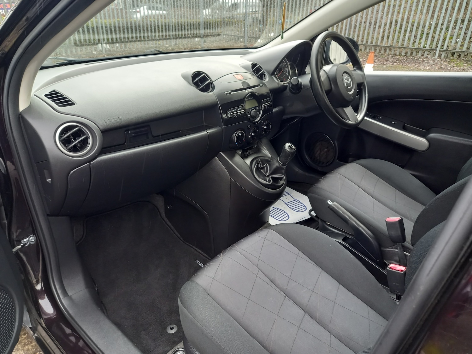 Used Mazda Mazda2 2013 for sale - 77813191: Photo 17