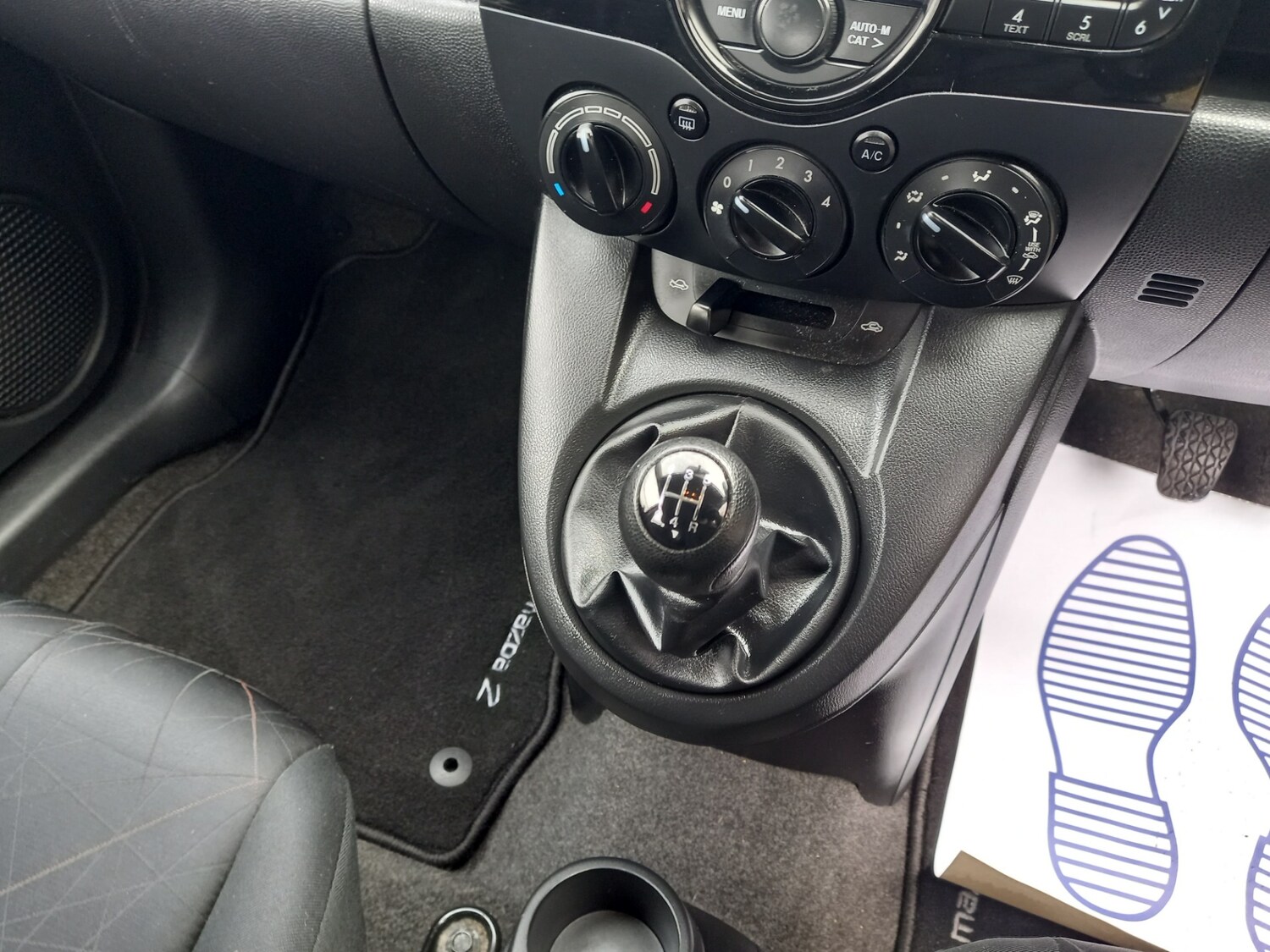 Used Mazda Mazda2 2013 for sale - 77813191: Photo 23