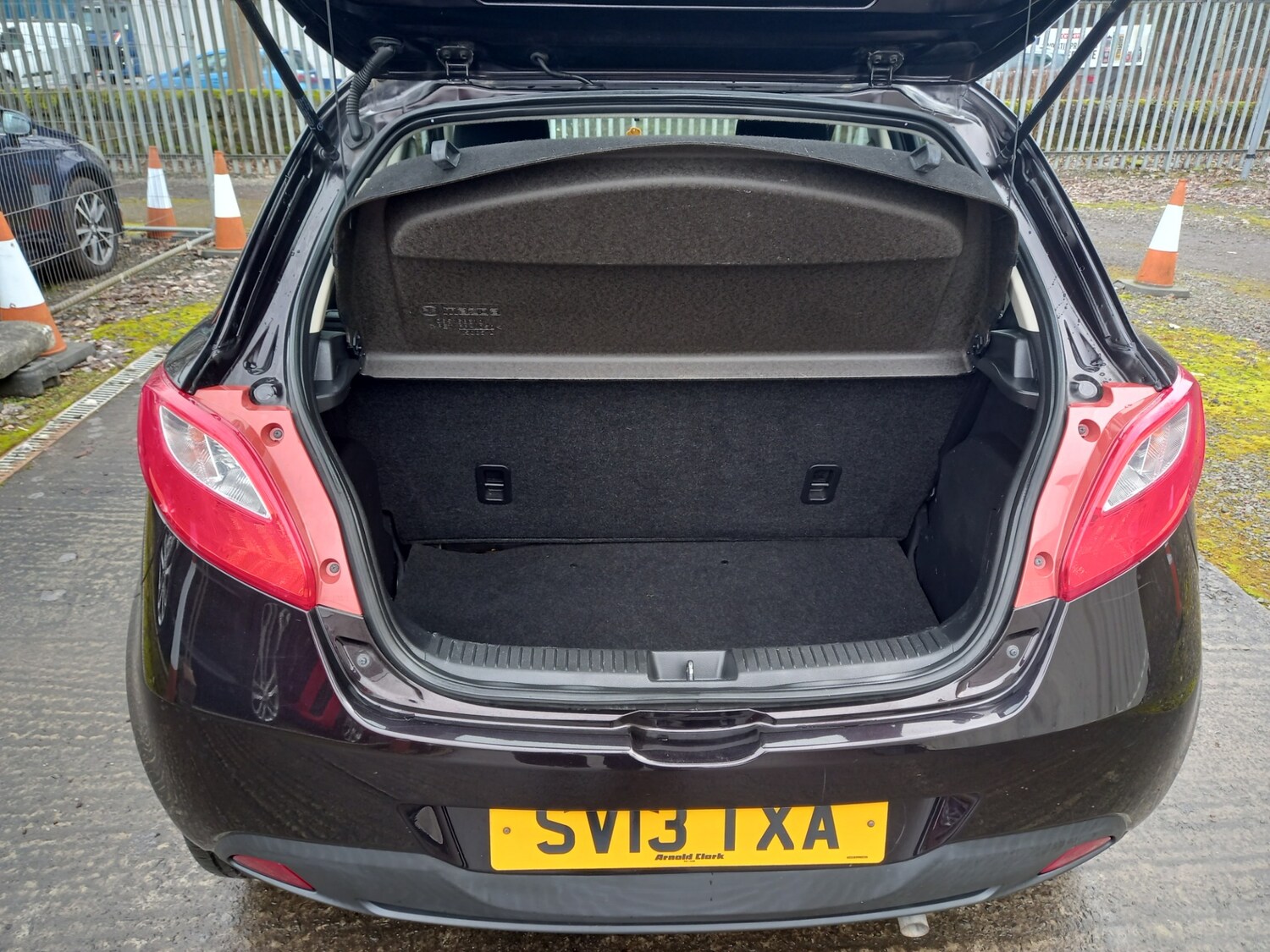 Used Mazda Mazda2 2013 for sale - 77813191: Photo 26