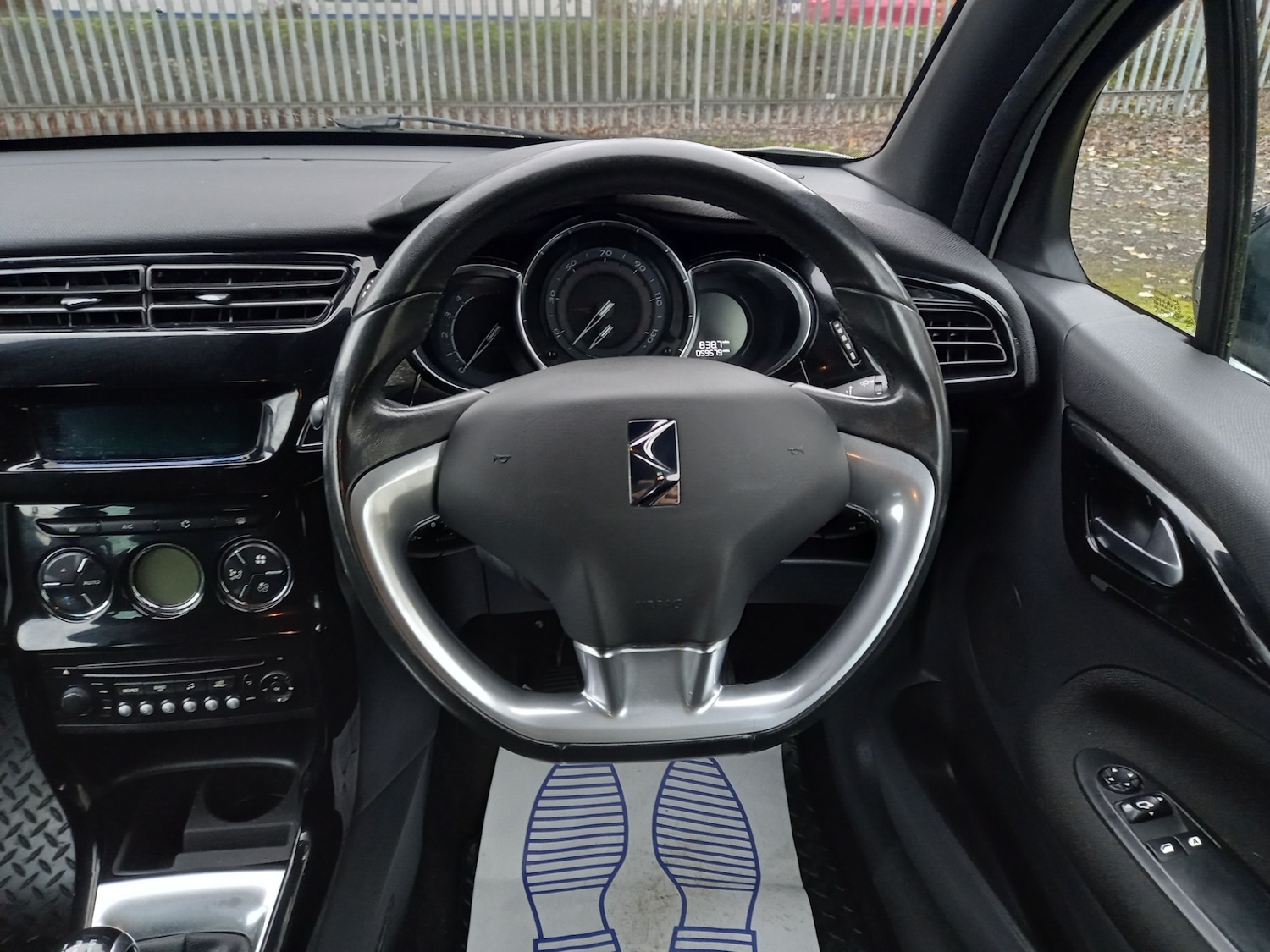 Used Citroen DS3 2014 for sale - 76663176: Photo 16