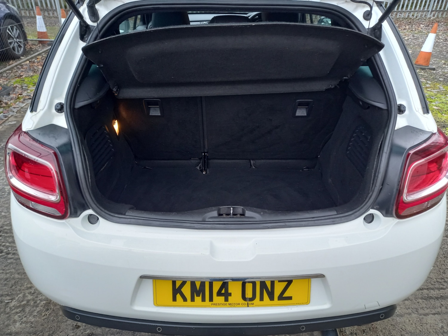 Used Citroen DS3 2014 for sale - 76663176: Photo 27