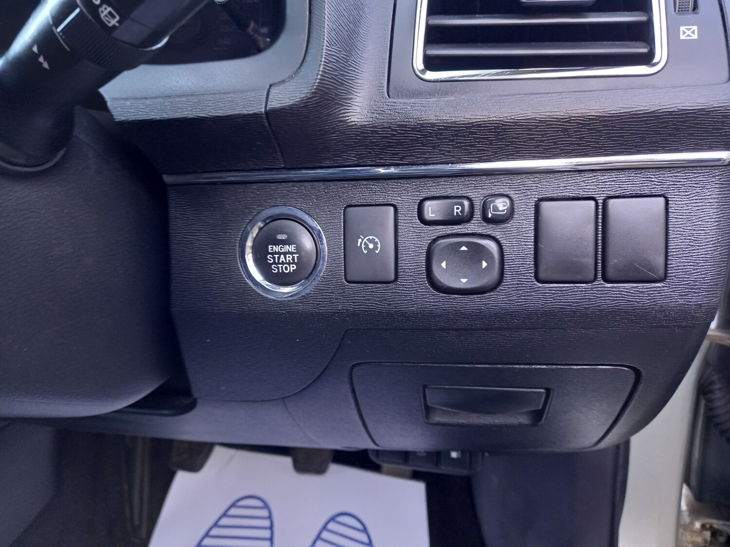 Used Toyota Avensis 2012 for sale - 77555141: Photo 30