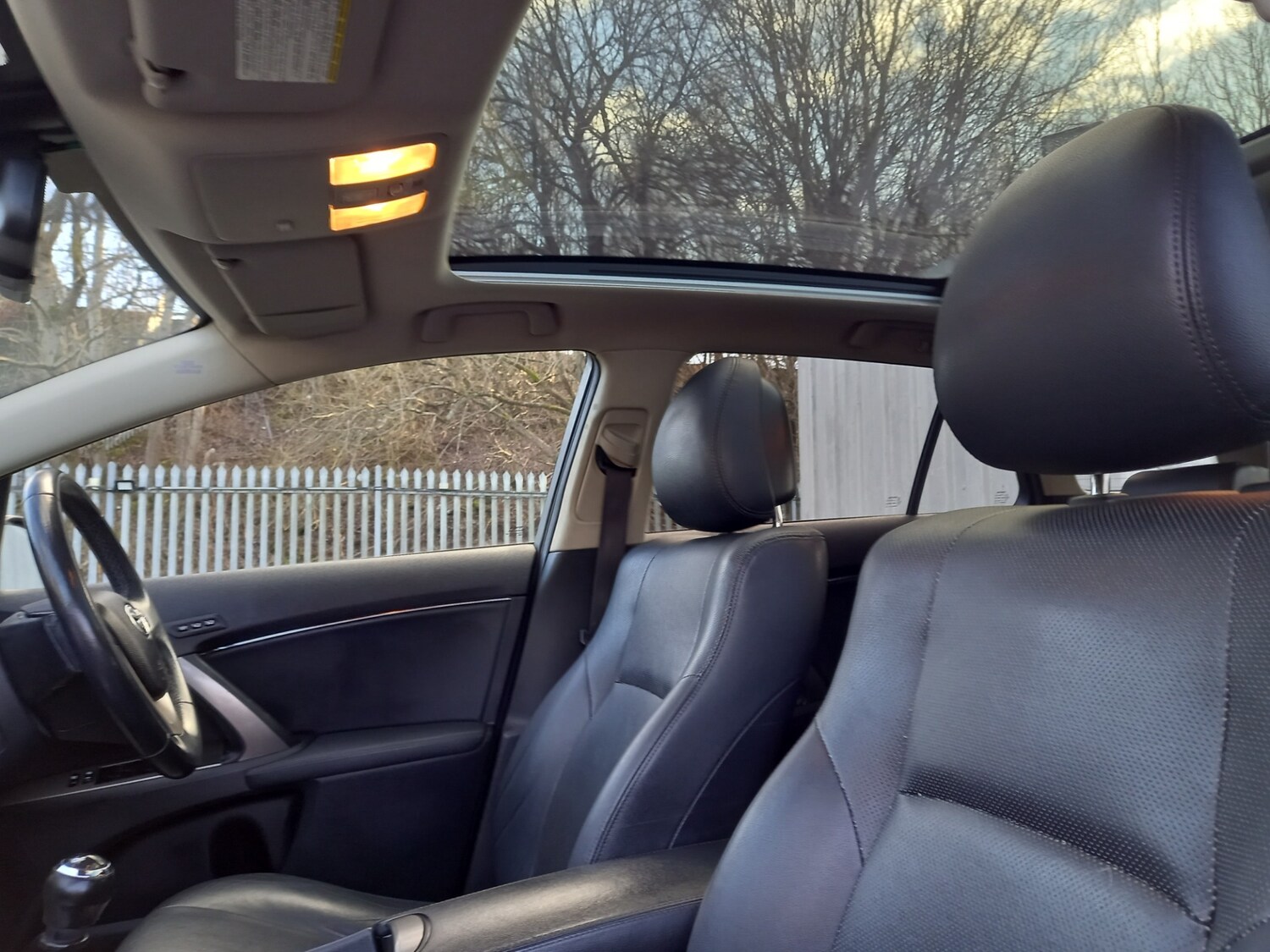 Used Toyota Avensis 2012 for sale - 77555141: Photo 32