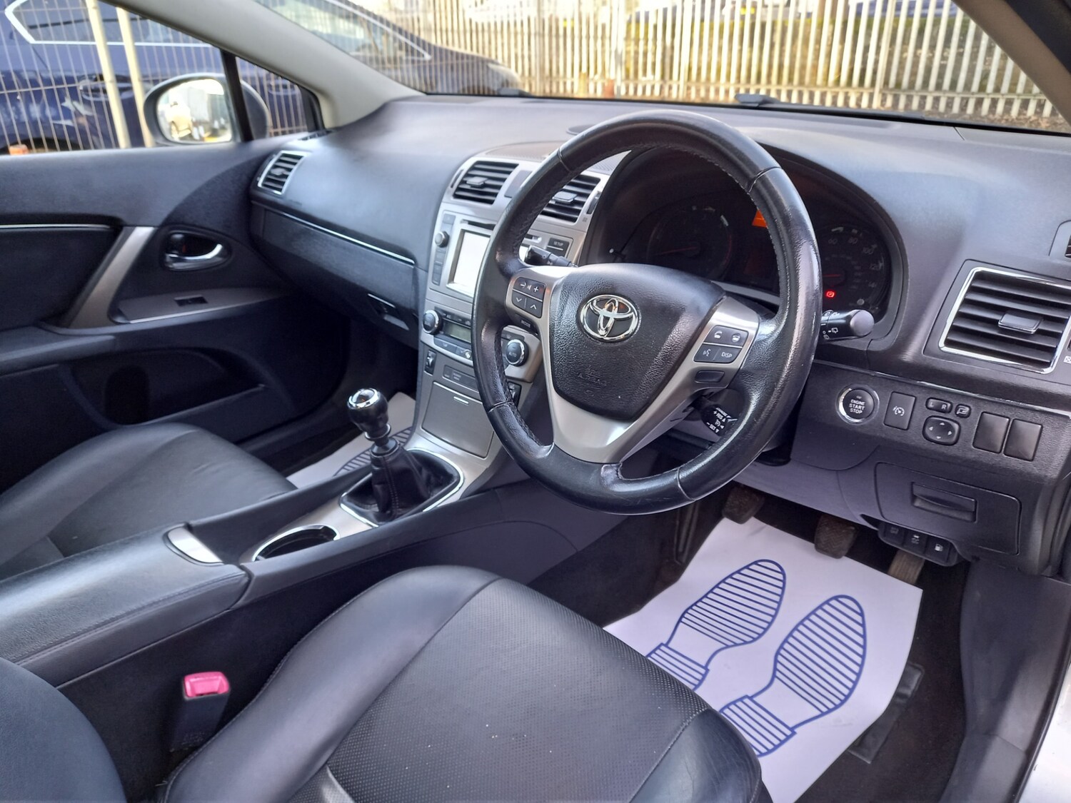 Used Toyota Avensis 2012 for sale - 77555141: Photo 9