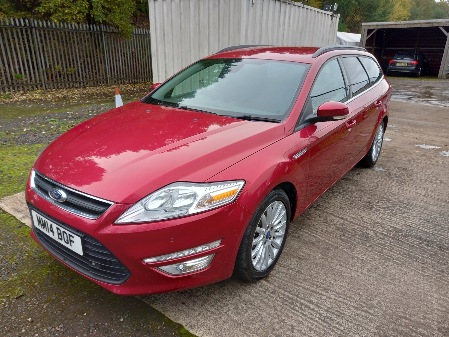 Used Ford Mondeo 2014 for sale - 76363776: Photo 2
