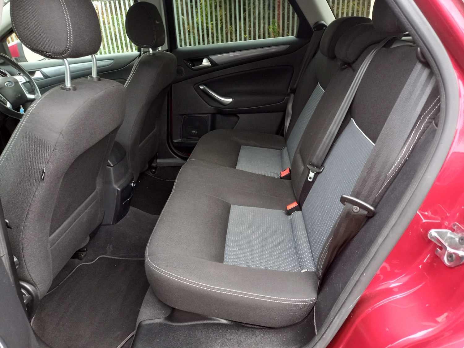 Used Ford Mondeo 2014 for sale - 76363776: Photo 24