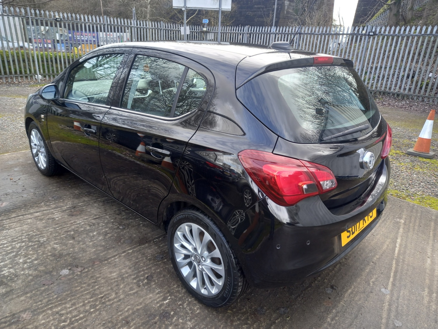 Used Vauxhall Corsa 2017 for sale - 77717821: Photo 3