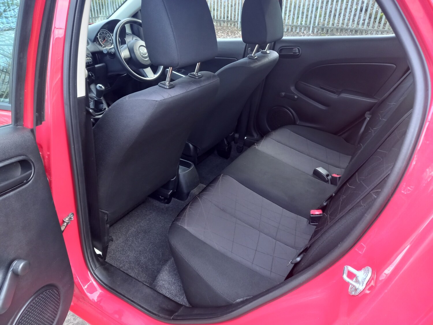 Used Mazda Mazda2 2014 for sale - 77730962: Photo 21