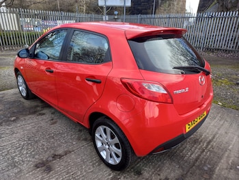 Used Mazda Mazda2 2014 for sale - 77730962: Photo