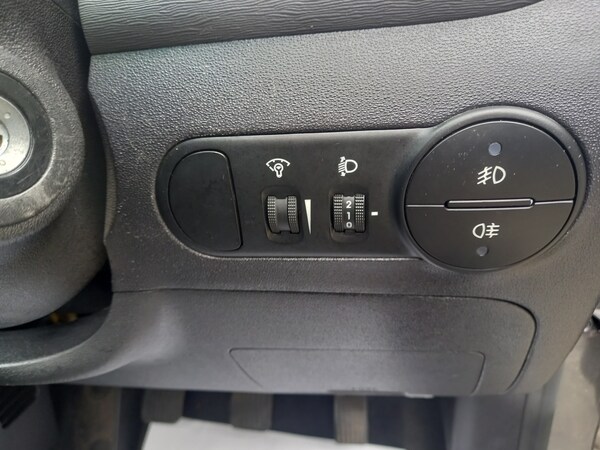 Used Hyundai i10 2013 for sale - 75357938: Photo 25