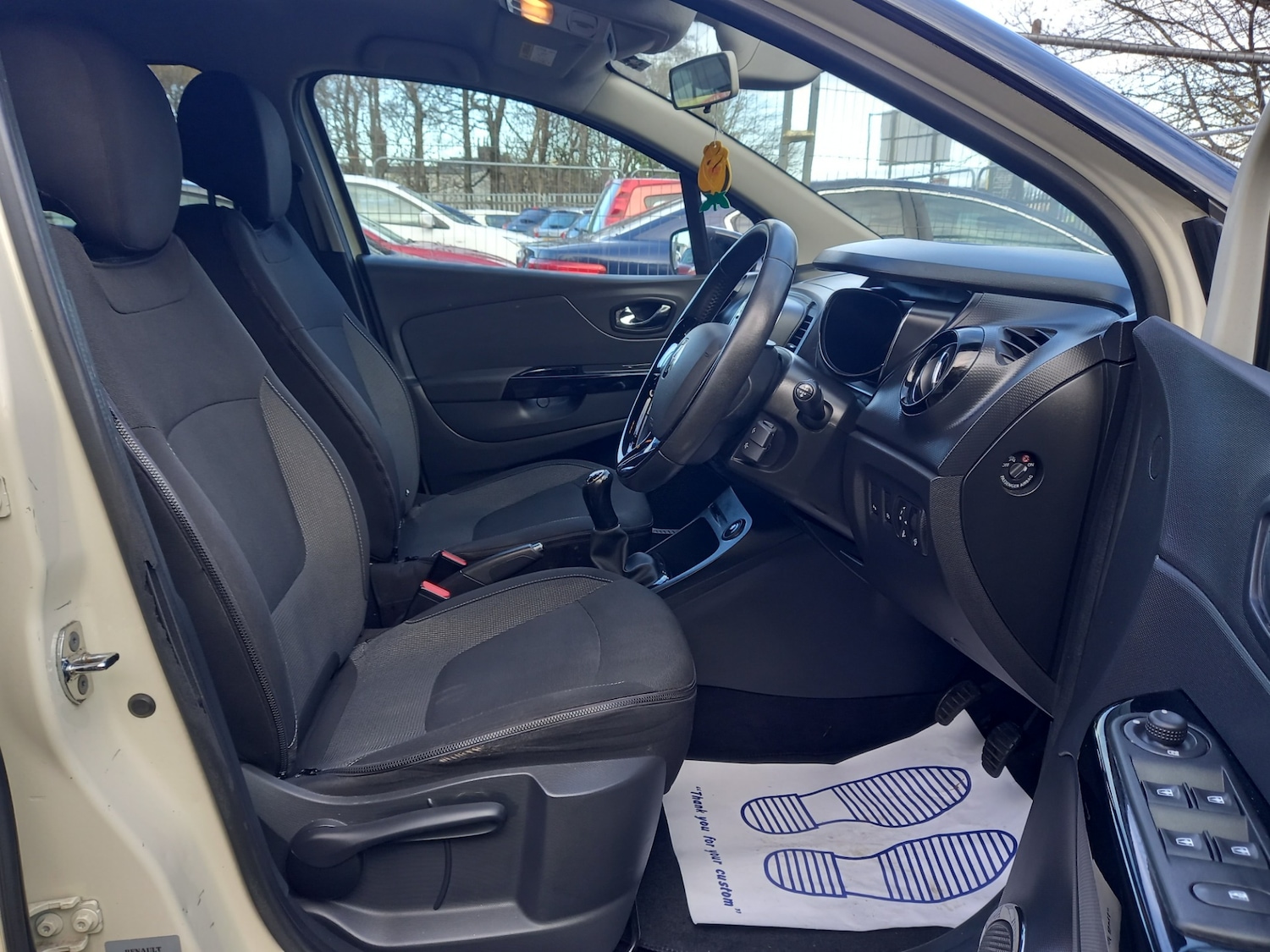 Used Renault Captur 2015 for sale - 76588780: Photo 13