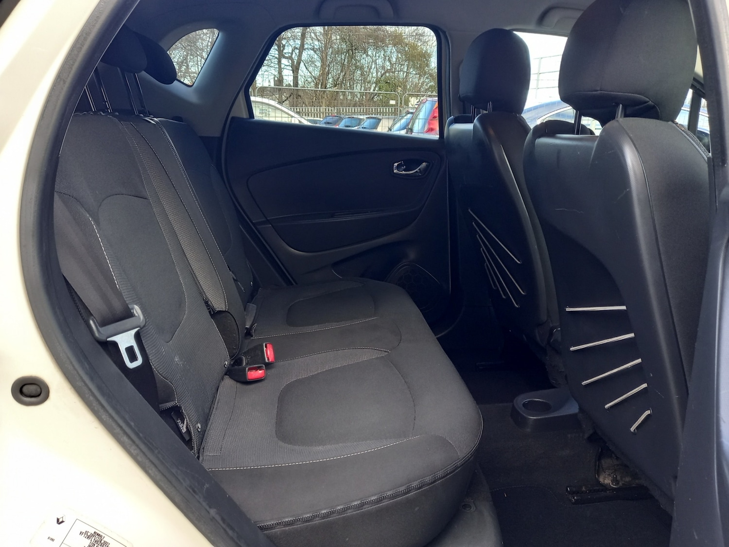 Used Renault Captur 2015 for sale - 76588780: Photo 18