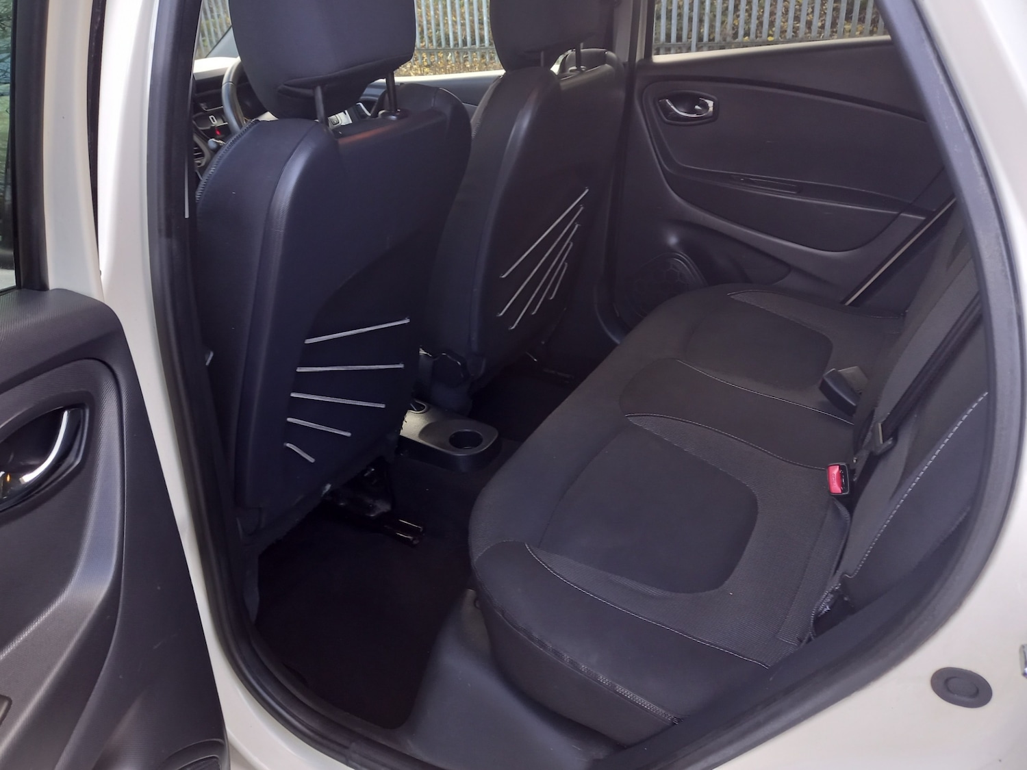 Used Renault Captur 2015 for sale - 76588780: Photo 22