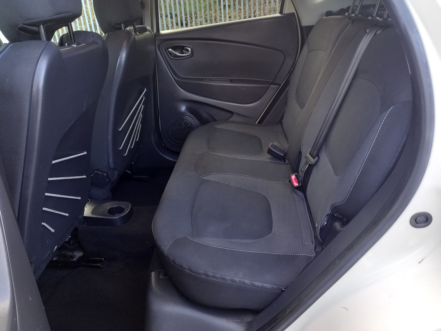 Used Renault Captur 2015 for sale - 76588780: Photo 23