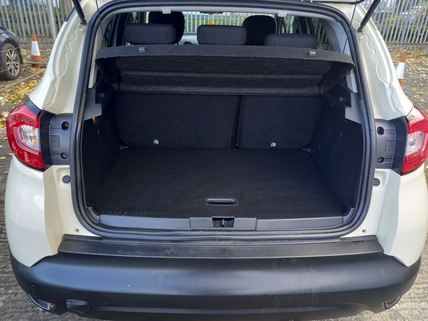 Used Renault Captur 2015 for sale - 76588780: Photo 34