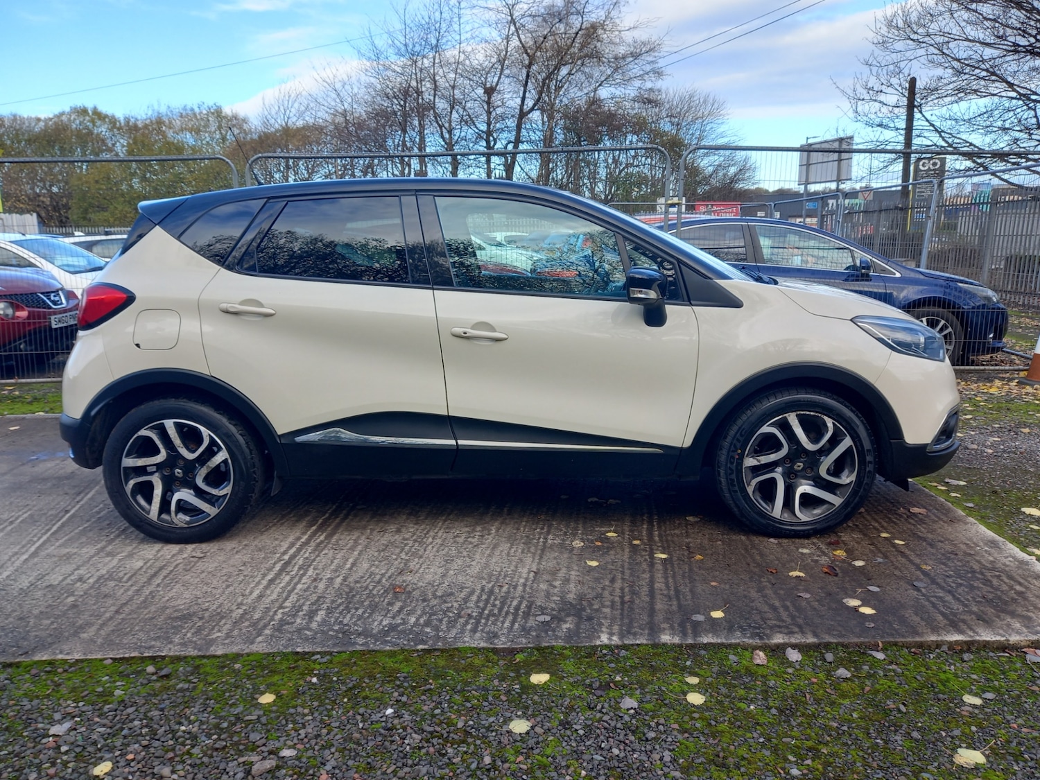 Used Renault Captur 2015 for sale - 76588780: Photo 9