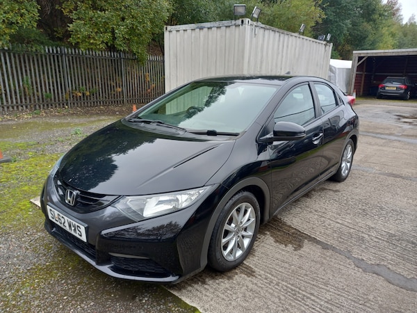Used Honda Civic 2012 for sale - 76252809: Photo 2