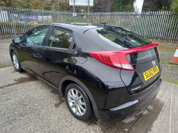 Used Honda Civic 2012 for sale - 76252809: Photo 4