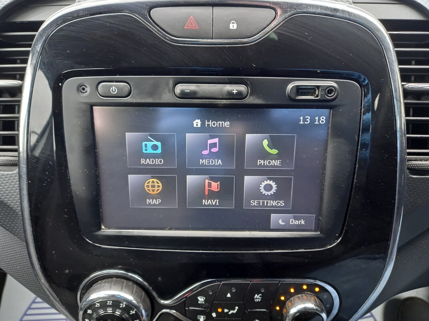 Used Renault Captur 2015 for sale - 78029012: Photo 24