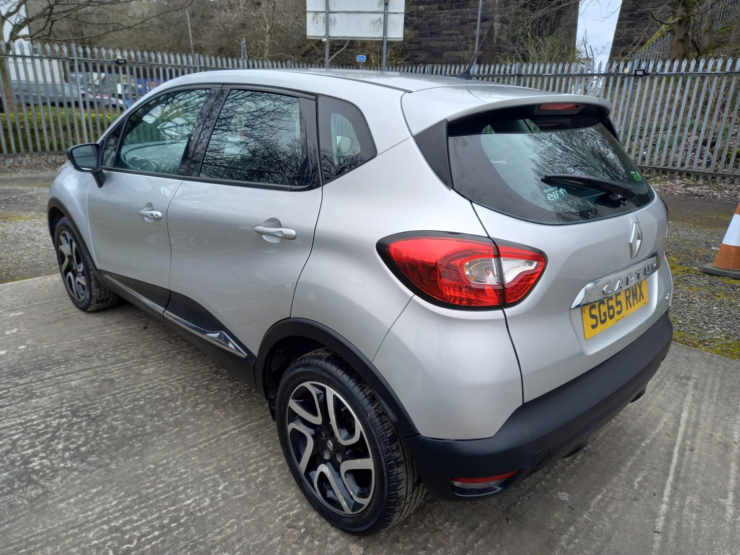 Used Renault Captur 2015 for sale - 78029012: Photo 3