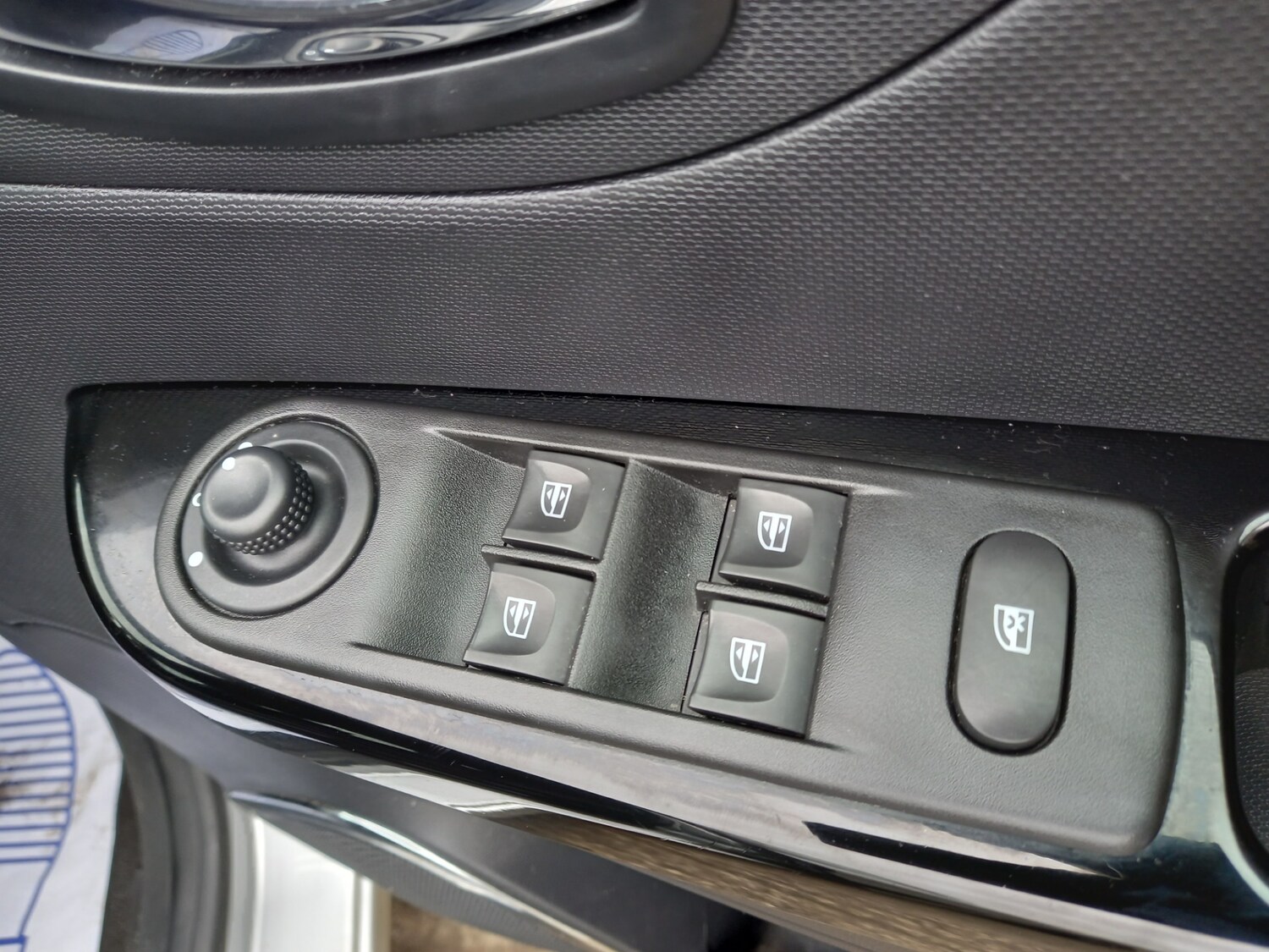 Used Renault Captur 2015 for sale - 78029012: Photo 30