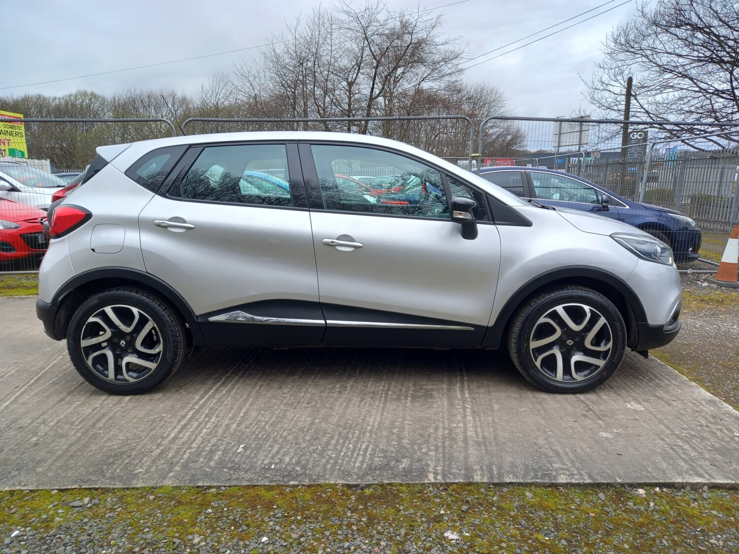 Used Renault Captur 2015 for sale - 78029012: Photo 9