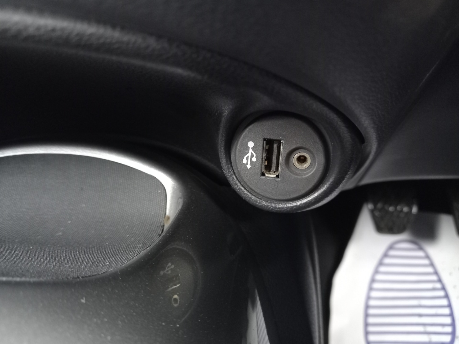 Used Nissan Juke 2011 for sale - 76846008: Photo 34