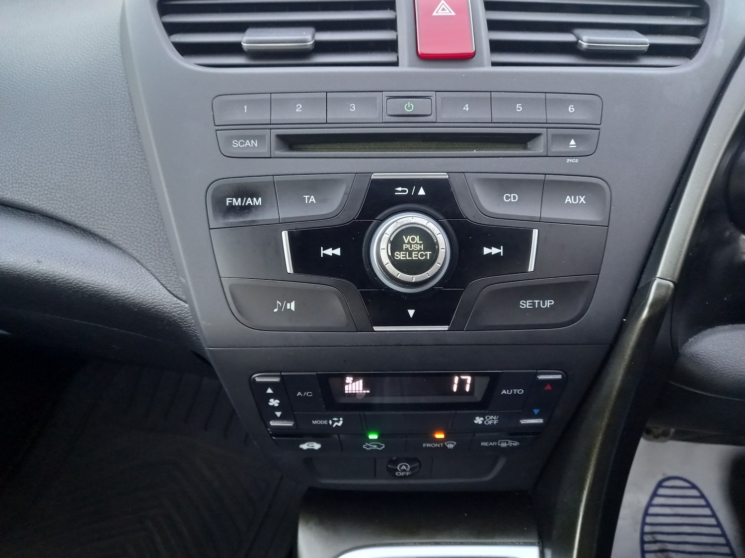 Used Honda Civic 2013 for sale - 77013200: Photo 32