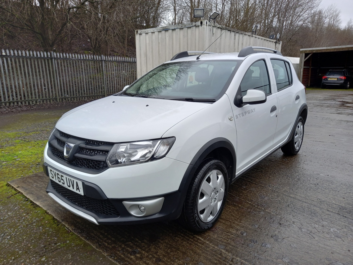 Used Dacia Sandero Stepway 2015 for sale - 77702055: Photo 2