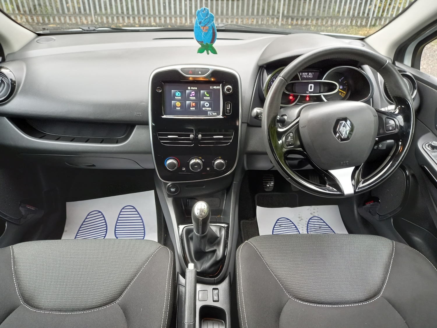 Used Renault Clio 2015 for sale - 76182522: Photo 13