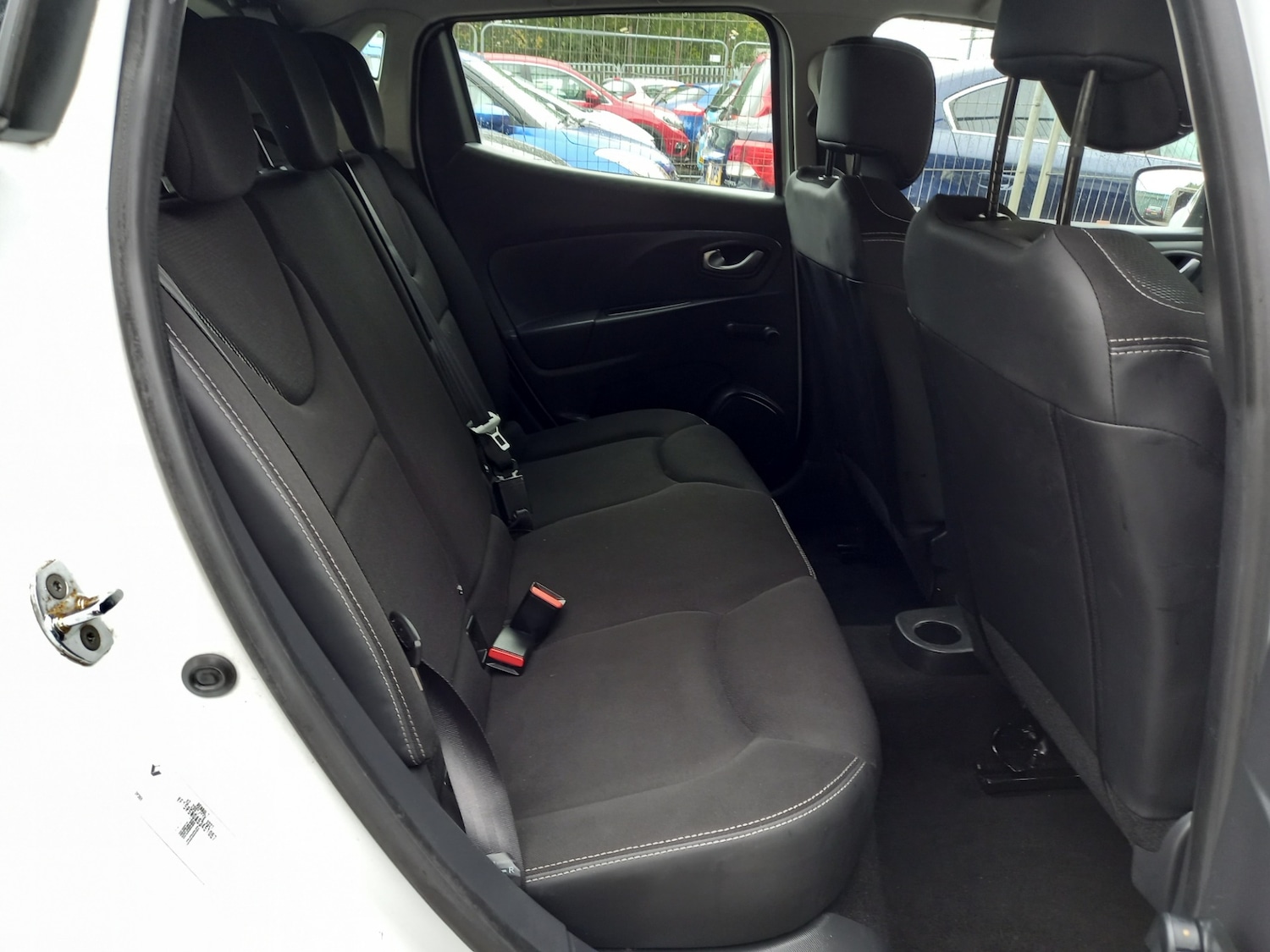 Used Renault Clio 2015 for sale - 76182522: Photo 18