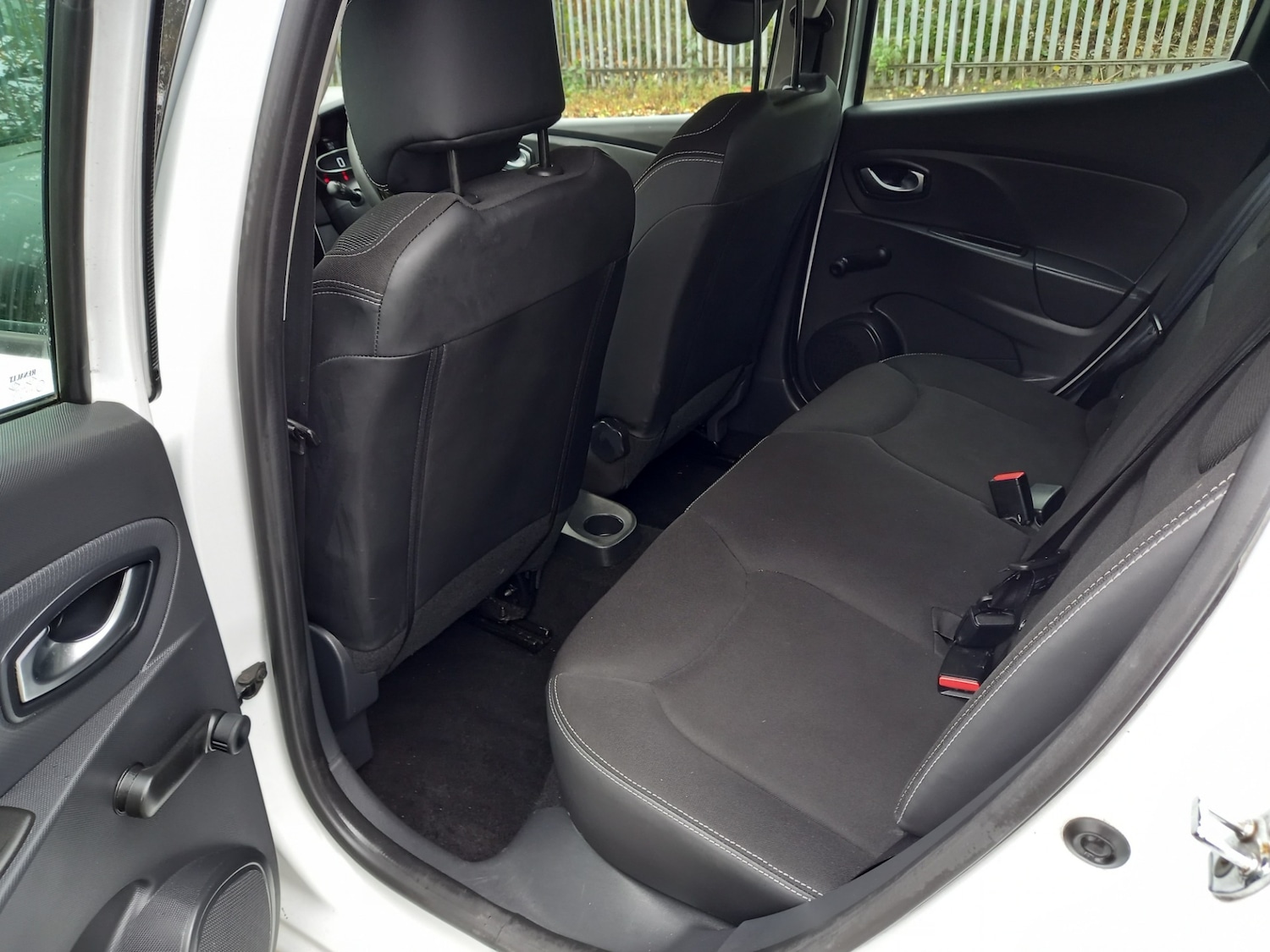 Used Renault Clio 2015 for sale - 76182522: Photo 22