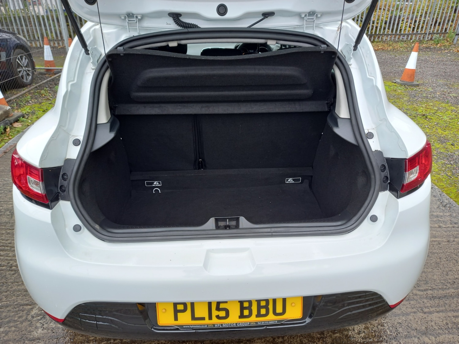 Used Renault Clio 2015 for sale - 76182522: Photo 34