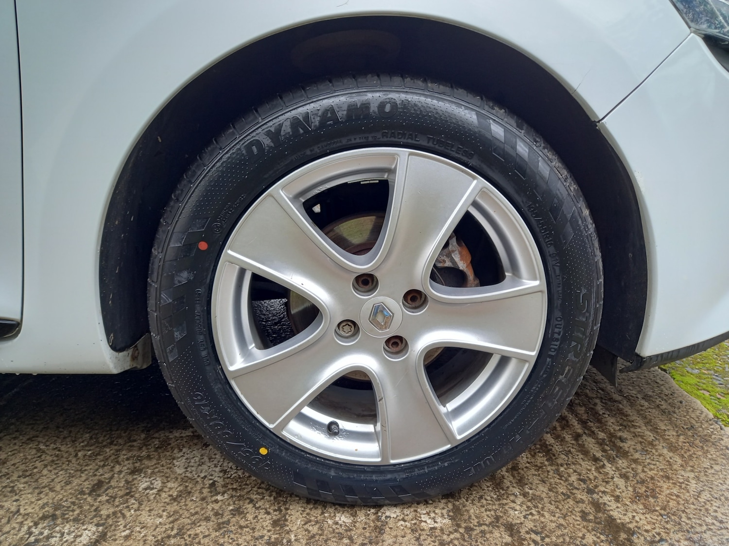 Used Renault Clio 2015 for sale - 76182522: Photo 35