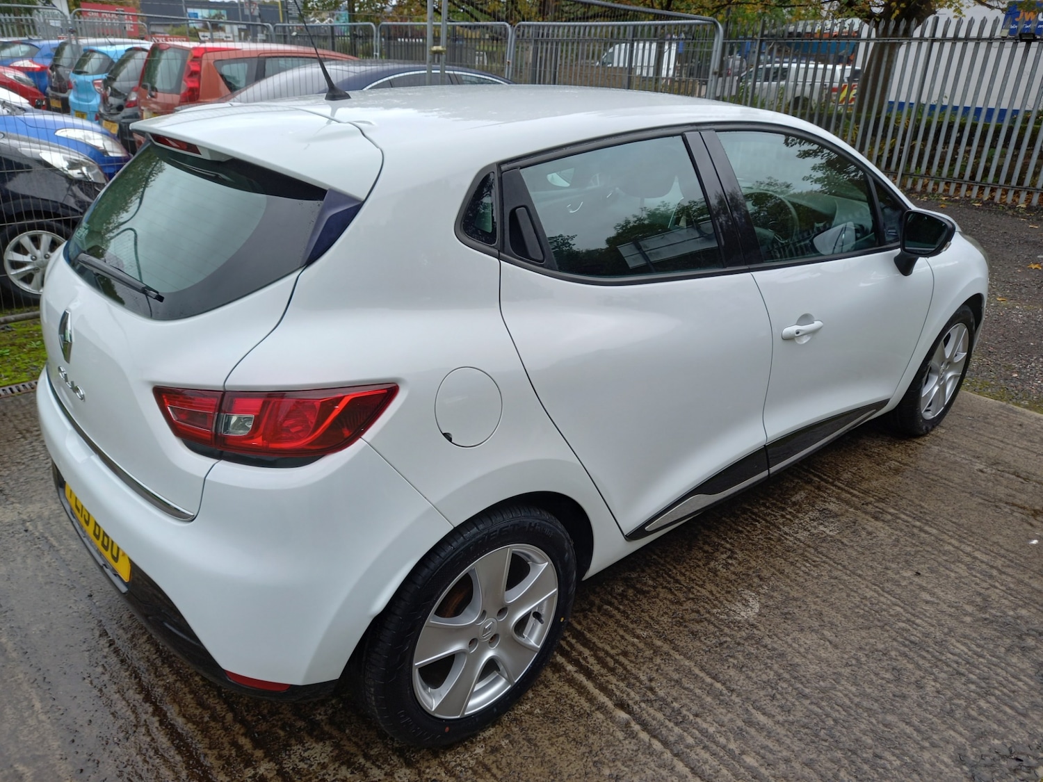 Used Renault Clio 2015 for sale - 76182522: Photo 5