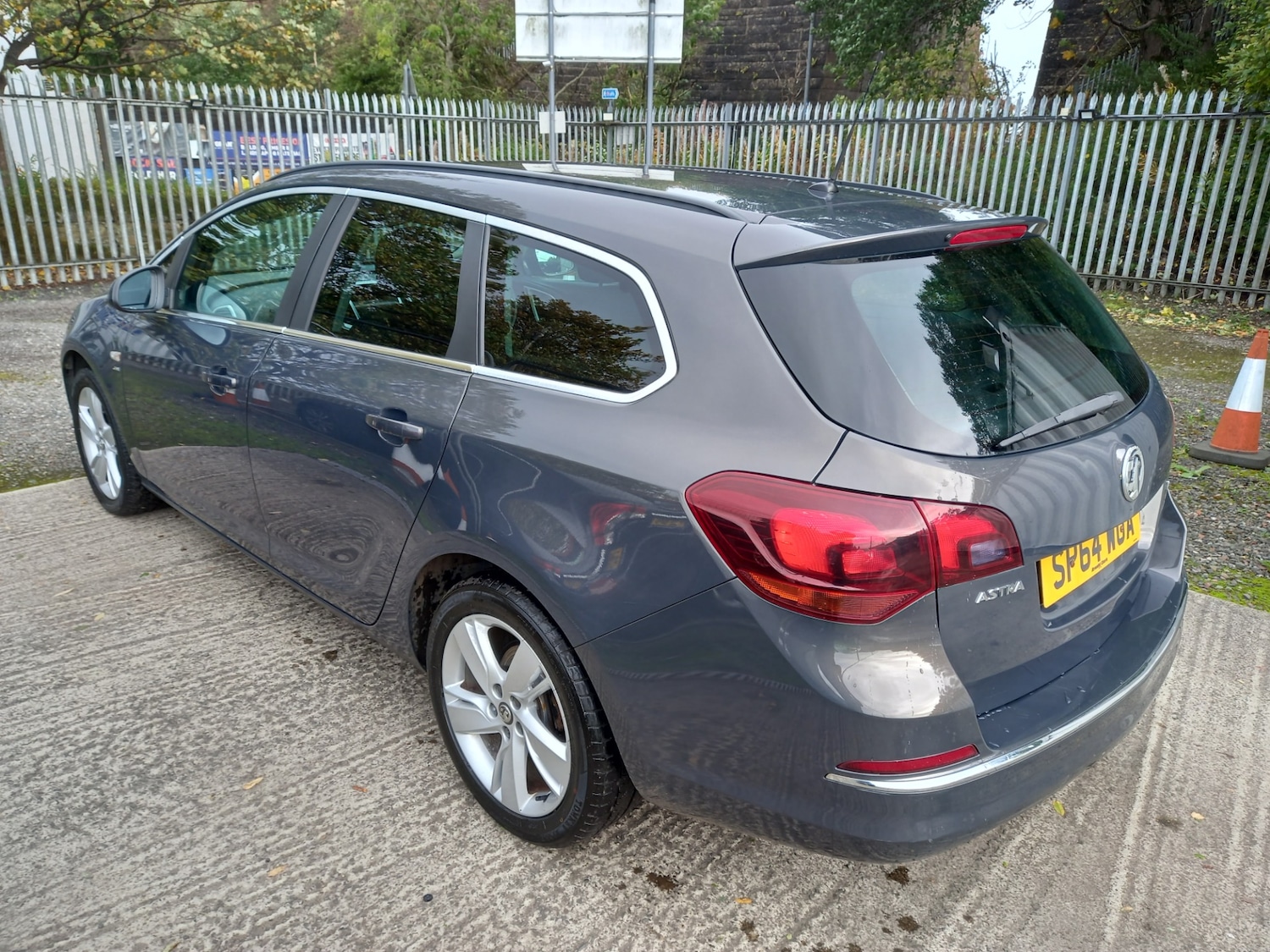 Used Vauxhall Astra 2014 for sale - 76184219: Photo 3