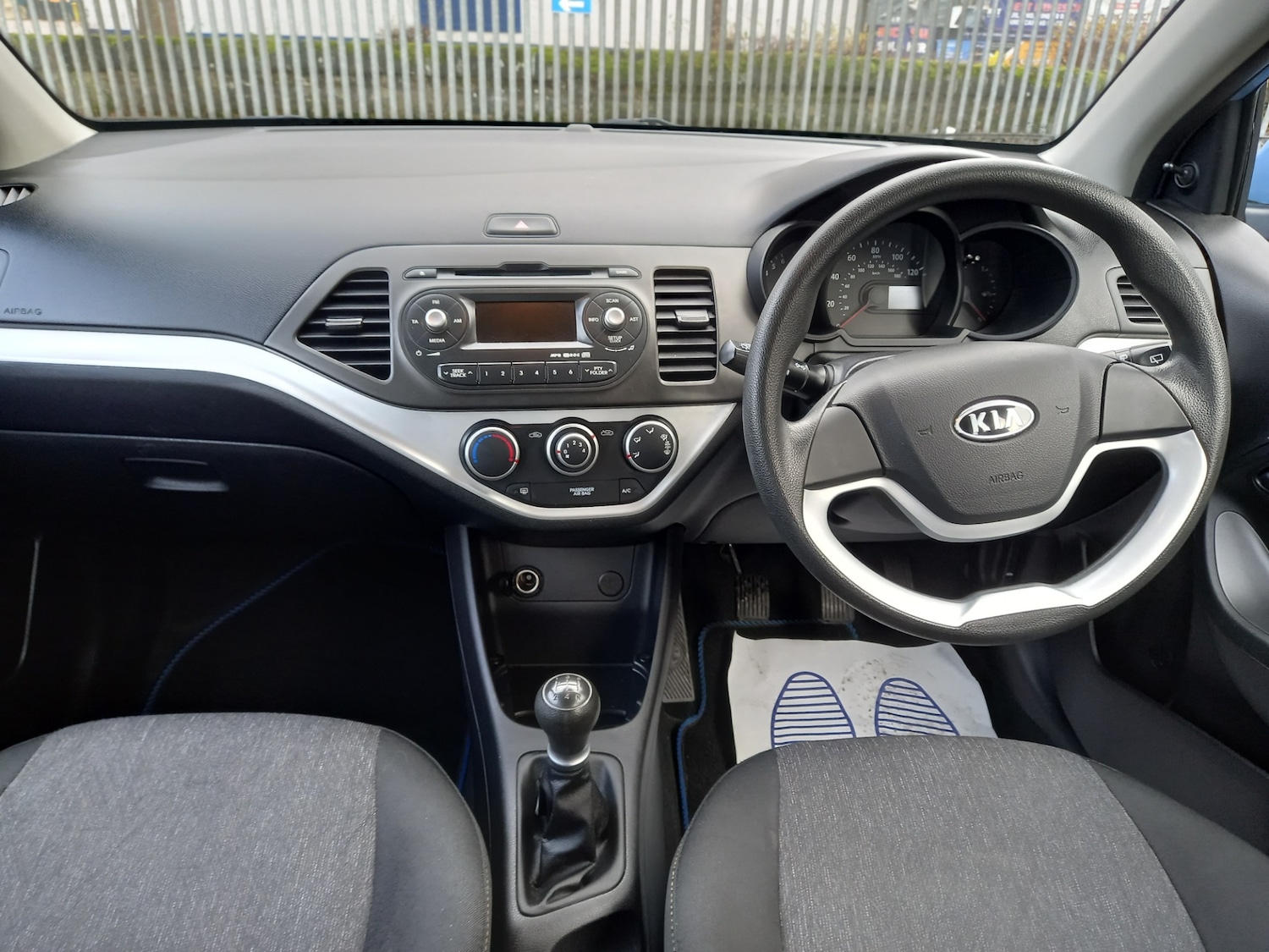 Used Kia Picanto 2012 for sale - 76748990: Photo 15