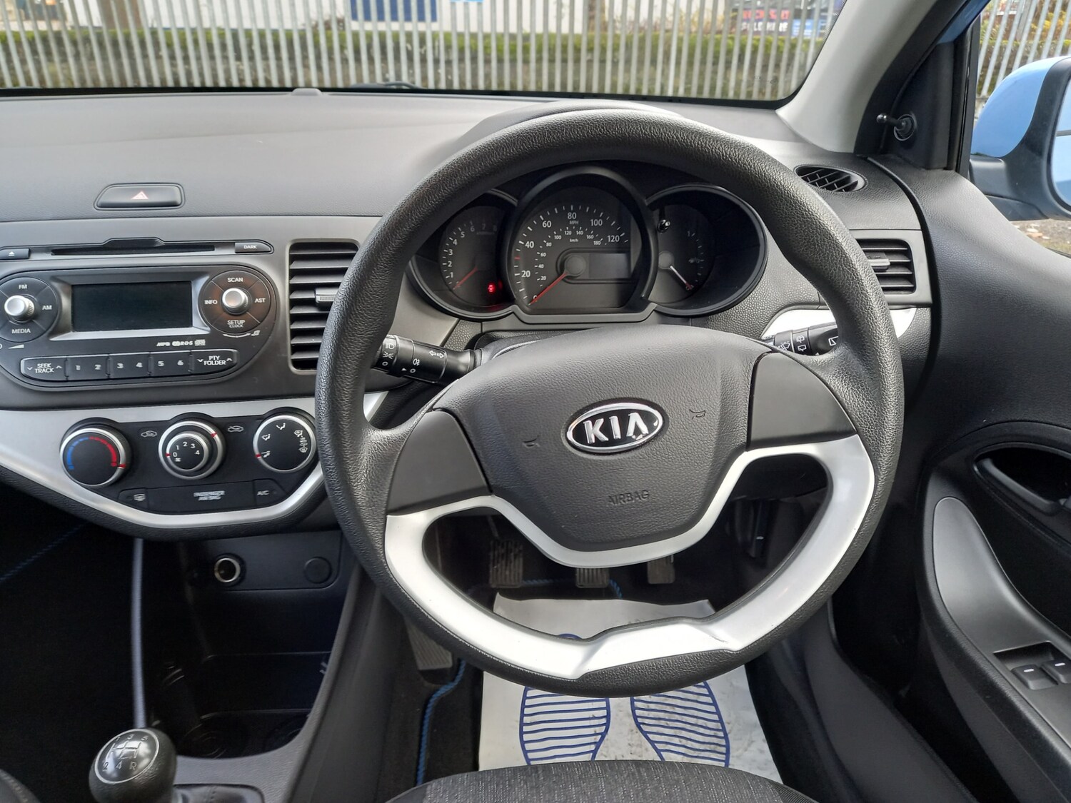 Used Kia Picanto 2012 for sale - 76748990: Photo 18