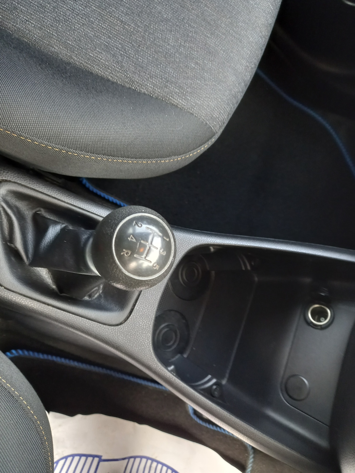 Used Kia Picanto 2012 for sale - 76748990: Photo 25