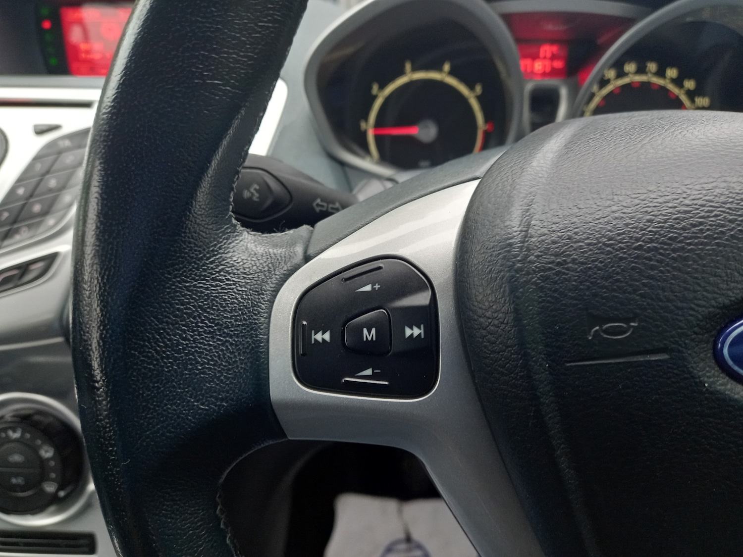 Used Ford Fiesta 2009 for sale - 76145813: Photo 26