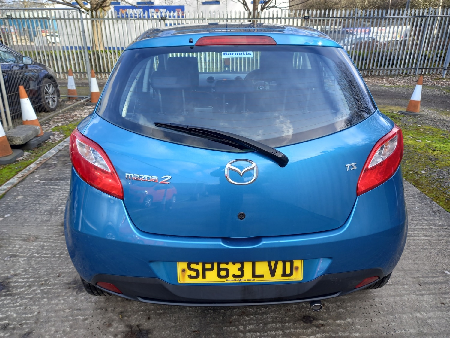 Used Mazda Mazda2 2013 for sale - 77732346: Photo 4